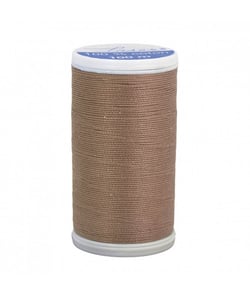 Fil à Coudre Laser 100% Polyester 100m Universel de Distrifil : Solidité et Éclat pour Vos Créations Couture 3820 Marron