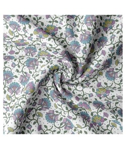 Tissu coton fleurs violettes de 150 cm de largeur raviblanc vendu par 50 cm