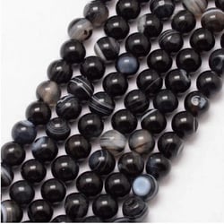 Fil de 46 perles ronde en pierre naturelle fabrication bijoux 8 mm AGATE RAYEE NOIR