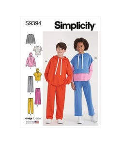 Patron Simplicity 9394 - Sweats à capuche, pantalons et hauts en tricot surdimensionnés pour garçons et filles du 4 au 14 ans taille n°FR 4-14 ans