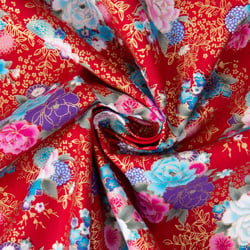 Tissu Coton imprimé Foil Arty fleurs traditionnelle sur fond Rouge