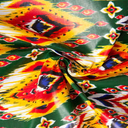 Tissu Wax africain n°661 sur fond Vert