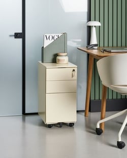 Caisson Beige Clair en Métal à Roulettes pour Bureau 3 Tiroirs Serrure à Clé Style Moderne