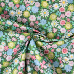 Tissu Voile de Coton digital imprimé Flower power sur fond Vert sapin