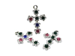 1 Pendentif Croix avec strass colorés 31*20mm argent platine