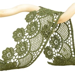 Bobine 13,7m guipure fleurs 45mm Vert