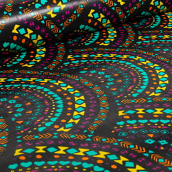 Tissu Wax africain n°  730 sur fond Noir