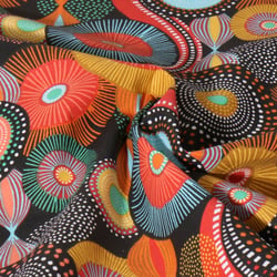 Tissu Coton imprimé Boubou Terra sur fond Noir - Au mètre