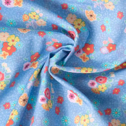 Tissu Popeline de Coton légère imprimé Lola Fleuri Rétro sur fond Bleu ciel chiné