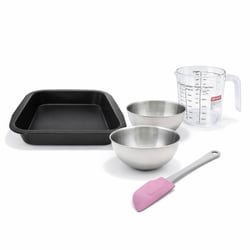 Set pâtisserie avec moule à brownie 27 x 26 en acier, 2 bols à mixer, verre mesureur et spatule Zenker