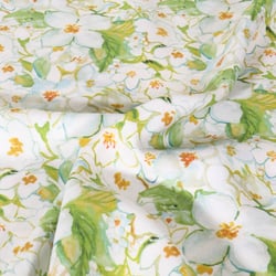 Tissu Viscose Digital imprimé Floral printanier sur fond Vert