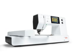 Machine à coudre et à broder Bernette B79