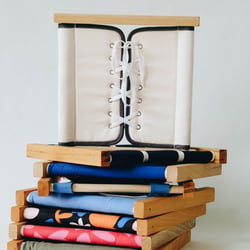 Cadre d'habillage Uni - Lacets - Observe Montessori