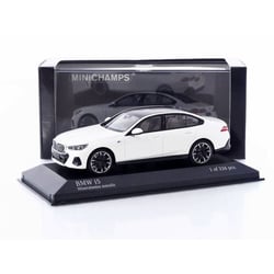 Véhicule miniature de collection - MINICHAMPS - BMW i5 2023 - Échelle 1/43 - White Metallic
