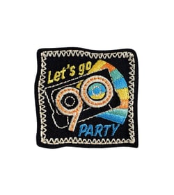 Lot de 3 écussons thermocollants let's go 90 party 4,6cm x 4,5cm
