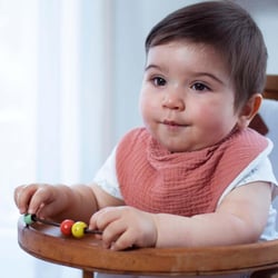 Bavoir Bandana Jeanne en Vert : Élégance et Praticité pour Bébé - Sevira Kids