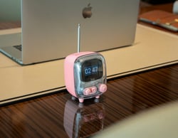 Enceinte Vintage Connectée Pixel Art Tiivoo-2 Rose - Divoom