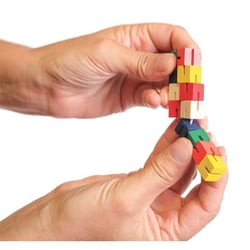 Fidget en bois Goki® - Jouet créatif et éducatif