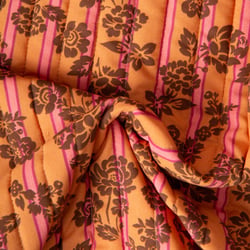 Tissu Matelassé Coton réversible  Paprika Blossom floral décoratif rétro sur fond Orange