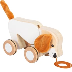 Chien à tirer avec oreilles crépitantes