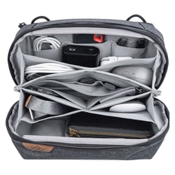 PEAK DESIGN Tech Pouch v2 - charcoal BTP-CH-3