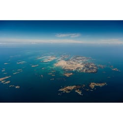 Tableau mural encadré île de Chausey vue du ciel 65x97 cm