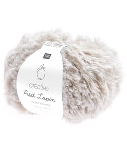 Pelote de fourrure Créative Petit Lapin Super Chunky - 100GR - Rico Design 017 beige Poussière