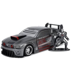 FORD Mustang 2006 avec figurine WAR MACHINE