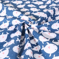 Tissu Coton imprimé Baleines d'amour sur fond Bleu