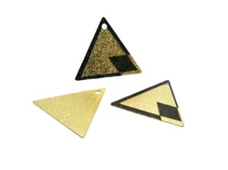 2 Breloques triangle pailleté 22*19mm imprimé géométrique doré et noir