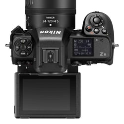 NIKON Z8