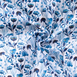 Tissu Coton imprimé Lou Fleuris bleu sur fond Blanc