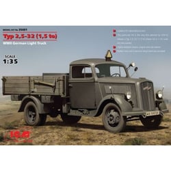 Typ 2,5-32 (1,5 to), WWII German Light Truck. The first plastic model kit 1:35 scale of German 1.5 ton Opel Blitz 2.5-32 truck