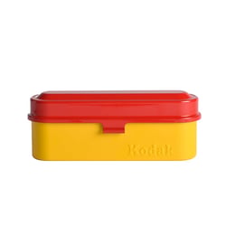 KODAK Film Case (135) - Boîtier Compact en Acier pour 5 Rouleaux de Film 135 mm, Capot Amovible, Design Années 70, Protection Poussière et Humidité - Rouge