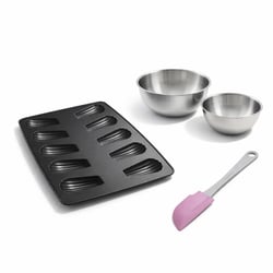 Set pâtisserie moule à 12 madeleines, 2 bols à mixer et 1 spatule Zenker