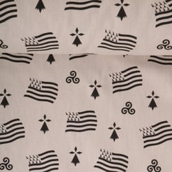 Tissu Toile de Coton aspect lin Symboles Breton sur fond Naturel