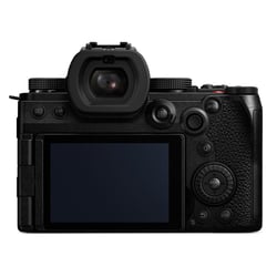 PANASONIC Lumix S5 MARK II X + Objectif 28-200 f/4.0-7.1