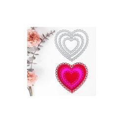 Dies 3 coeurs ornés