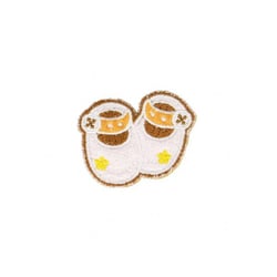 Ecusson thermocollant Chaussures bébé marron 3cm x 3,5cm