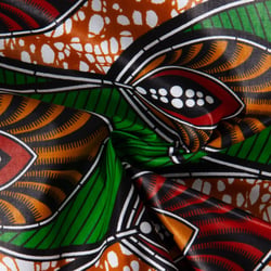 Tissu Wax africain n°931 sur fond Vert