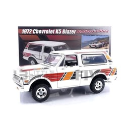 Voiture Miniature de Collection - ACME - CHEVROLET K5 Blazer Feathers Edition - Blanc - 1972