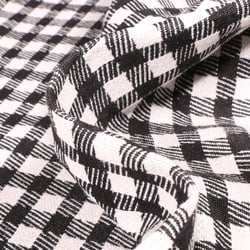 Tissu Jacquard Carreaux Rayures noir et blanc sur fond Blanc