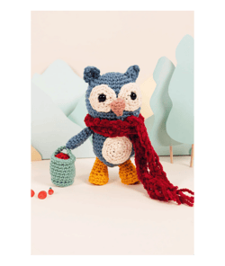 Kit Crochet Hibou au Potager – DMC : kit complet et adorable pour créer votre petit hibou jardinier au crochet Bleu