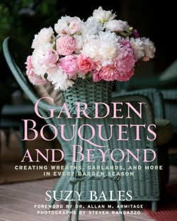 Garden Bouquets and Beyond - Creating Wreaths, Garlands, and More in Every Garden Season