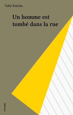 Un homme est tombé dans la rue