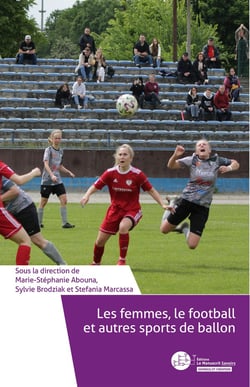 Les femmes, le football et autres sports de ballon.
