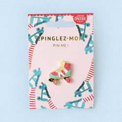 Broche Pin's émaillé La Petite Epicerie - Patins à roulettes Vintage
