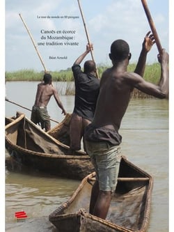 Canoës en écorce du Mozambique : Une tradition vivante