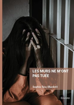 Les murs ne m'ont pas tuée : Entre rébellion et paranormal