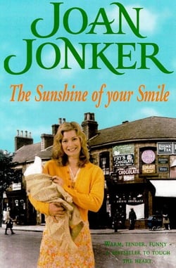 The Sunshine of your Smile - Two friends come to the rescue in this moving Liverpool saga (Molly and Nellie series, Book 6)